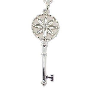 Tiffany & Co 925 Daisy Key Diamond Pendant j103-56